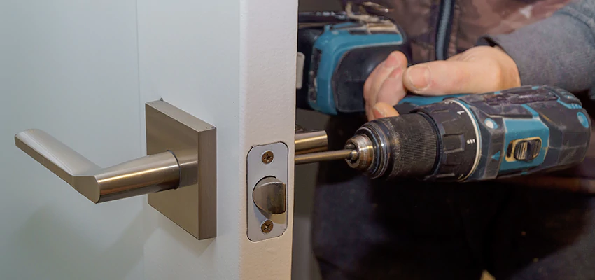 Broken Door Handle Lock Repair in St Charles, Illinois